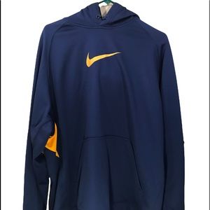 Nike fit therma hoodie.